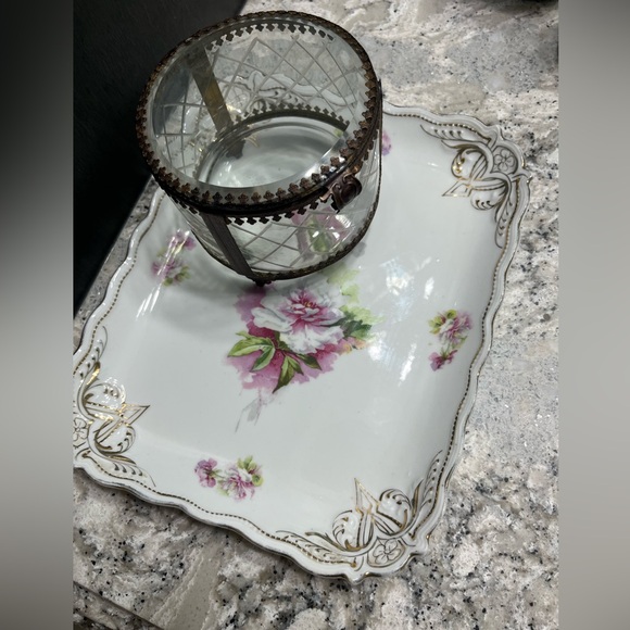 Vintage Victorian Porcelain Vanity Tray Pink & White Floral & Gold Trimmed Edge - Picture 6 of 8